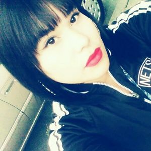 Meet your Posher, Lamara